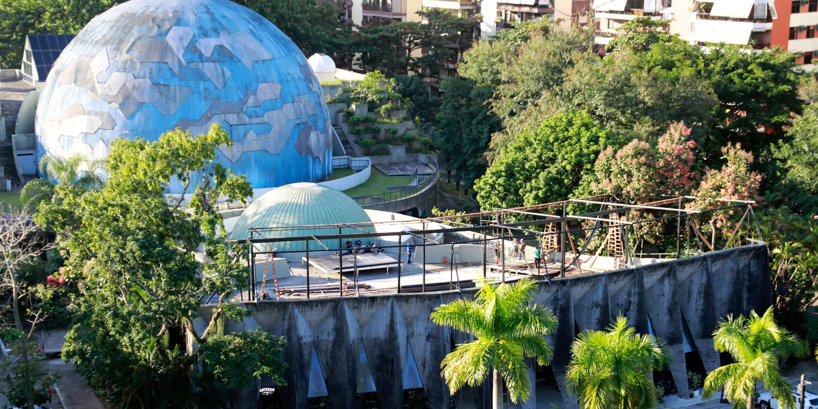 no-rio,-bia-hetzel-lanca-livros-para-inspirar-consciencia-ambiental