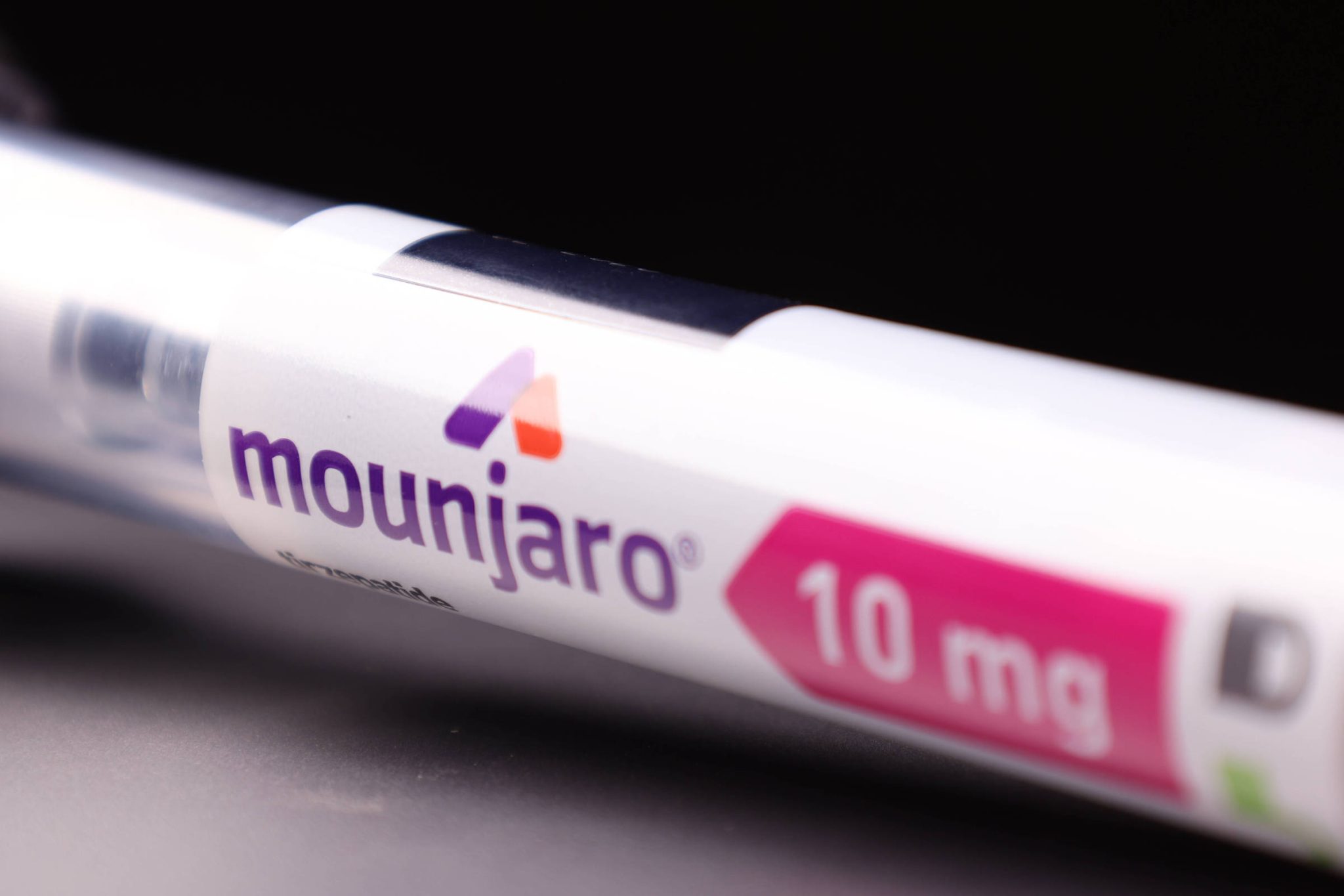 antes-de-chegar-ao-pais,-mounjaro-vira-febre-em-redes-sociais-e-motivo-de-preocupacao-de-medicos