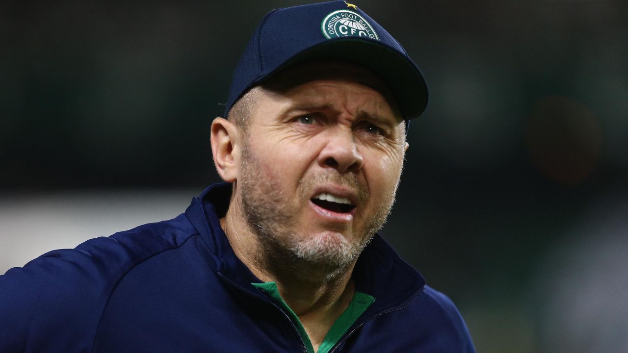 titular-de-mozart-no-coritiba-projeta-desafio-direto-e-promete:-“ir-para-cima”