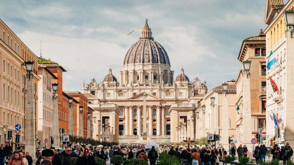 quem-sera-o-novo-papa?-com-morte-de-francisco,-sucessao-papal-ja-comecou