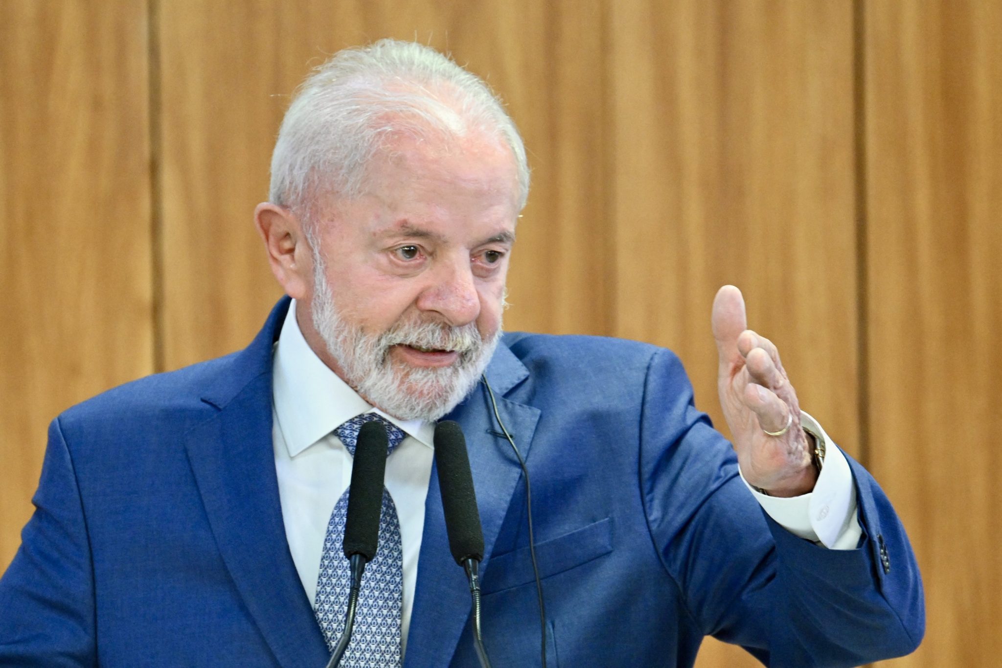 lula-e-3o-presidente-melhor-avaliado-na-america-do-sul-e-supera-milei;-veja-lista-completa
