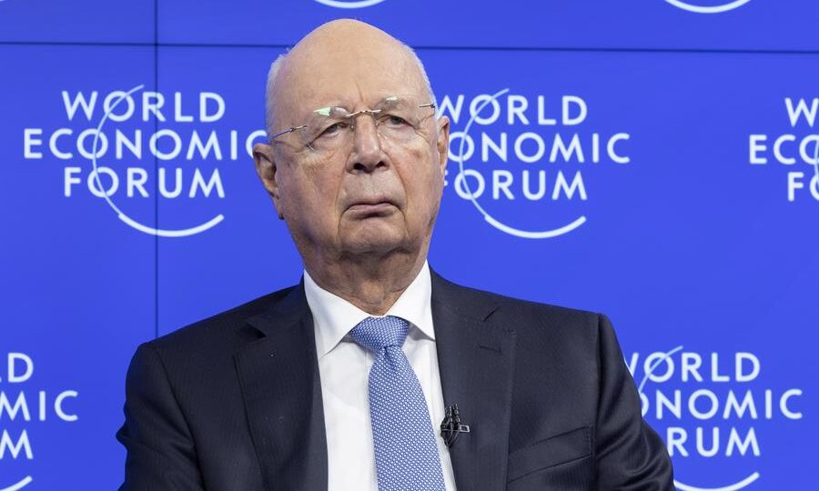 forum-economico-mundial-abre-investigacao-sobre-fundador