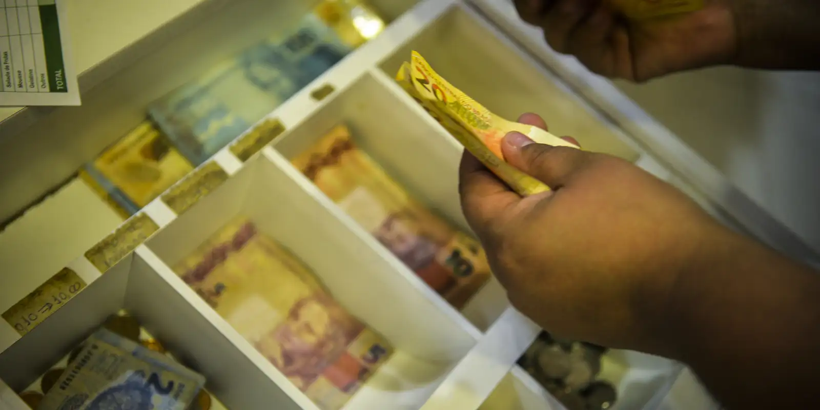aposentados-e-pensionistas-comecam-a-receber-antecipacao-do-13o
