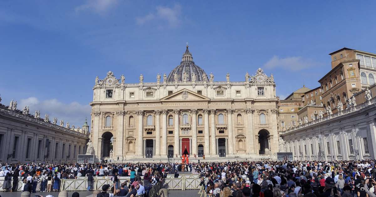 quanto-custa-acompanhar-o-funeral-do-papa-francisco?-agencia-monitora-valores-de-hospedagens