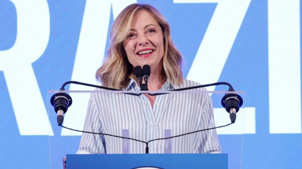 giorgia-meloni,-a-politica-que-quer-ser-protagonista-da-nova-ordem-mundial