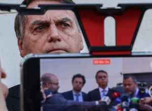 stf-abre-acao-penal-contra-bolsonaro-e-mais-7-reus-por-trama-golpista