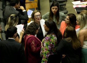 mudanca-no-codigo-eleitoral-reduz-participacao-feminina,-diz-oxfam