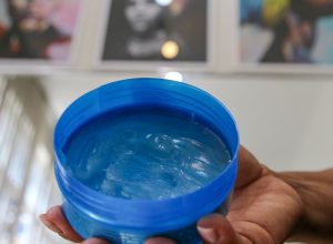 policia-fecha-fabricas-clandestinas-de-cosmeticos-no-rio-de-janeiro