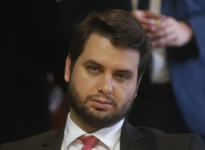 analise-do-caso-de-filipe-martins-indica-confronto-em-julgamento-sobre-‘segundo-escalao’-do-golpe