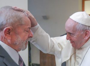 ‘o-mais-brasileiro-dos-argentinos’,-diz-lula-sobre-o-papa-francisco