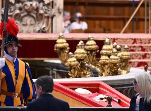 saiba-quem-pode-se-despedir-do-papa-francisco